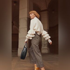 Club Monaco extra fine merino wool long ruffle bell sleeve ribbed sweater XS